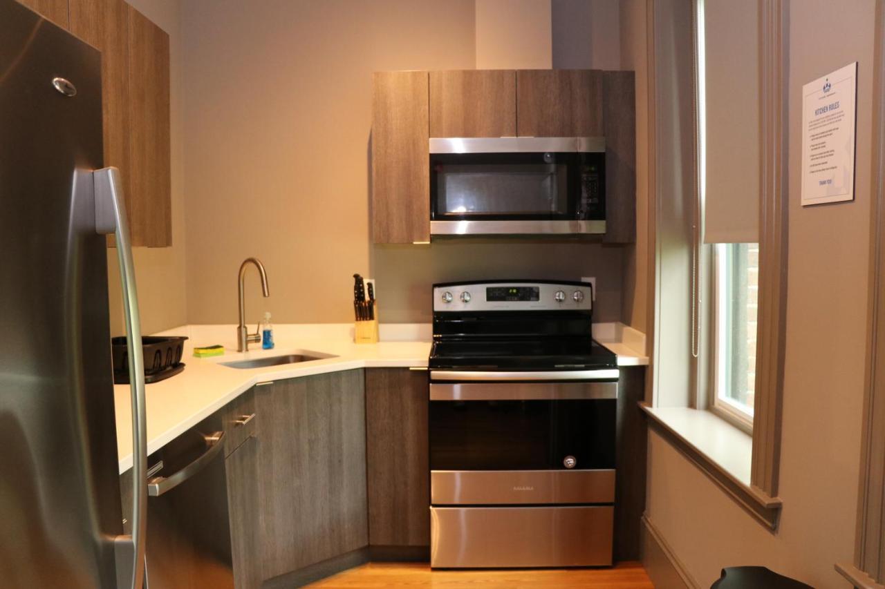 A Stylish Stay W/ A Queen Bed, Heated Floors.. #18 บรูคไลน์ ภายนอก รูปภาพ